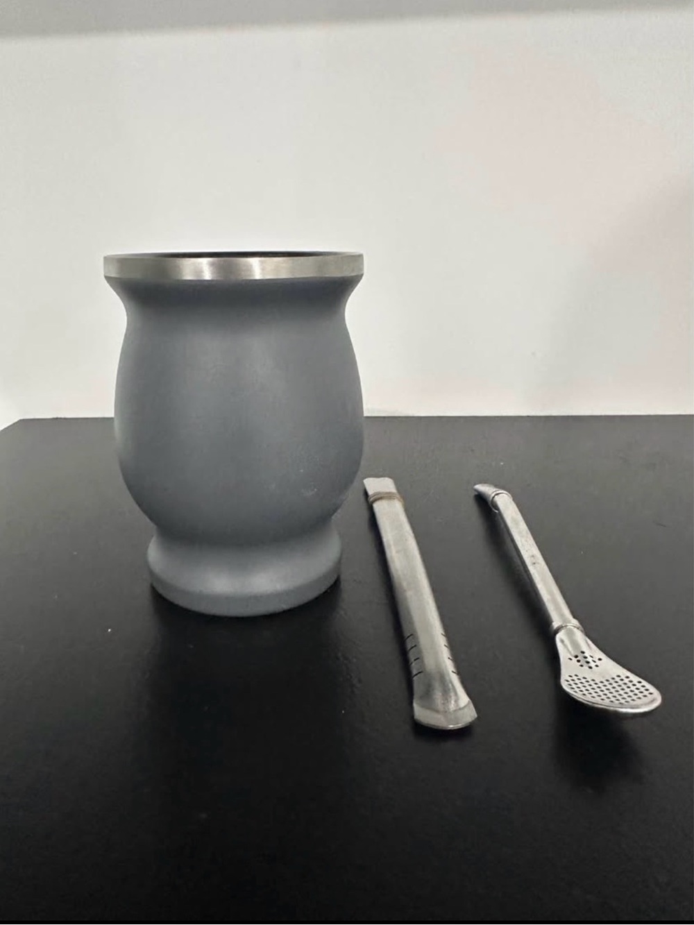 BALIBETOV NEW MATTE GREY DOUBLE WALLED GOURD SET AND 2 BOMBILLAS.